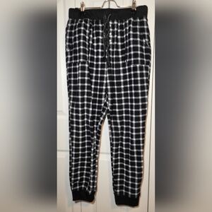 Classic Checkered Woman's Joggers